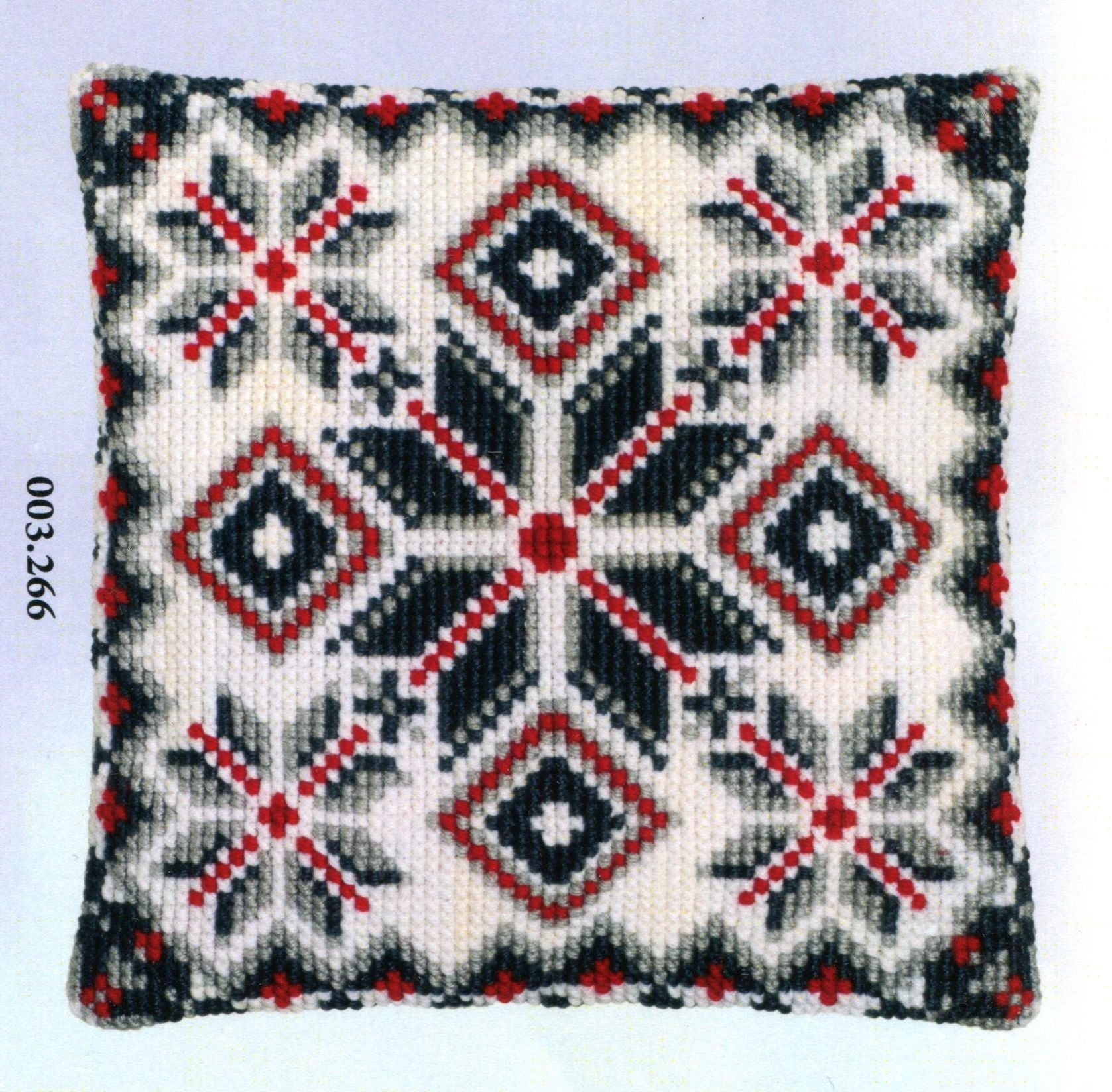 003266 - PAKO 40X40 cm  CUSHION KIT SNOWFLAKE GREY
