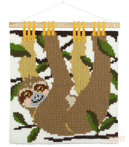 005501  PAKO CROSS-STITCH WALL HANGER 40X40cm SLOTH