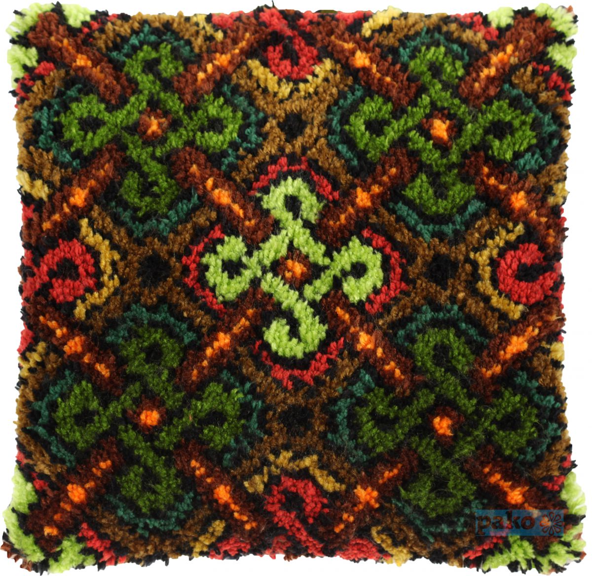 013330 - PAKO 40X40 cm LATCH HOOK CUSHION KIT WINTER SYMMETRY