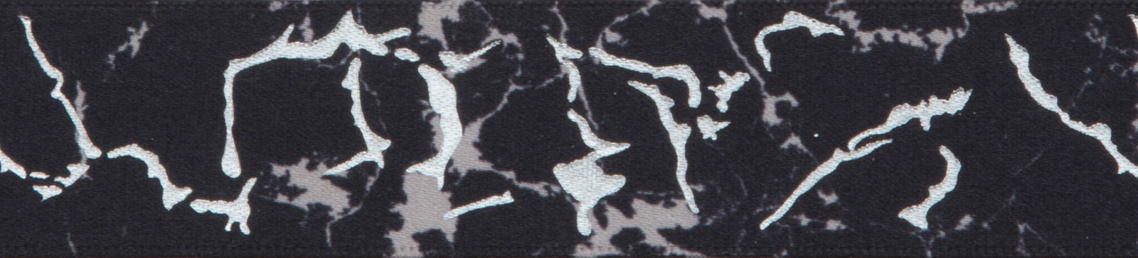 14982-25-3 BERISFORD MARBLE COL 3 BLACK & SILVER 25mm RIBBON