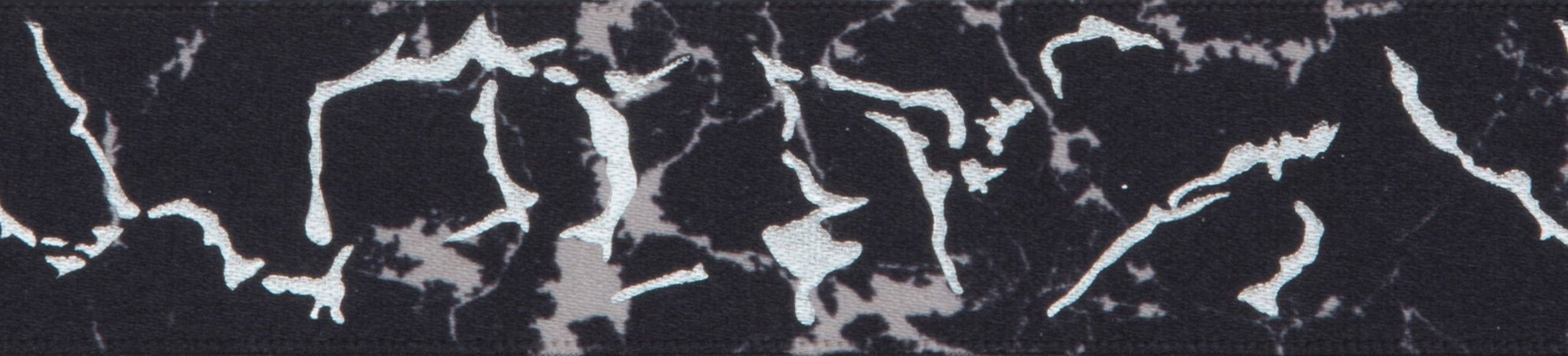14982-25-3 BERISFORD MARBLE COL 3 BLACK & SILVER 25mm RIBBON