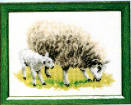 210899 - PAKO 13X17cm SHEEP & LAMB COUNTED CROSS STITCH KIT