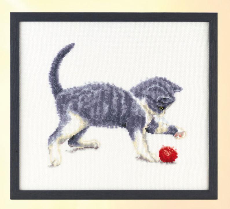 273036 - PAKO 31X29cm KITTEN COUNTED CROSS STITCH KIT