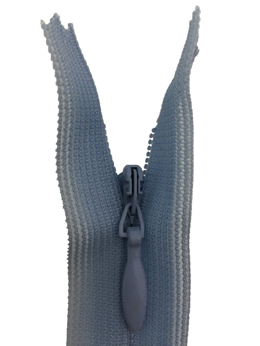 2CC-22-545 - YKK BEULON L/W CONCEAL ZIP 22 inch 56 cm 545 BLUE BELL