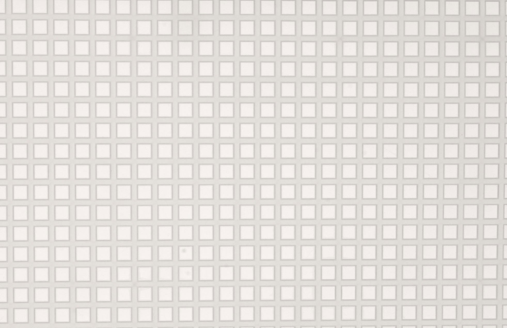 33400 - 5 MESH PLASTIC CANVAS ARTIST SHEET 13.25 X 22 inches