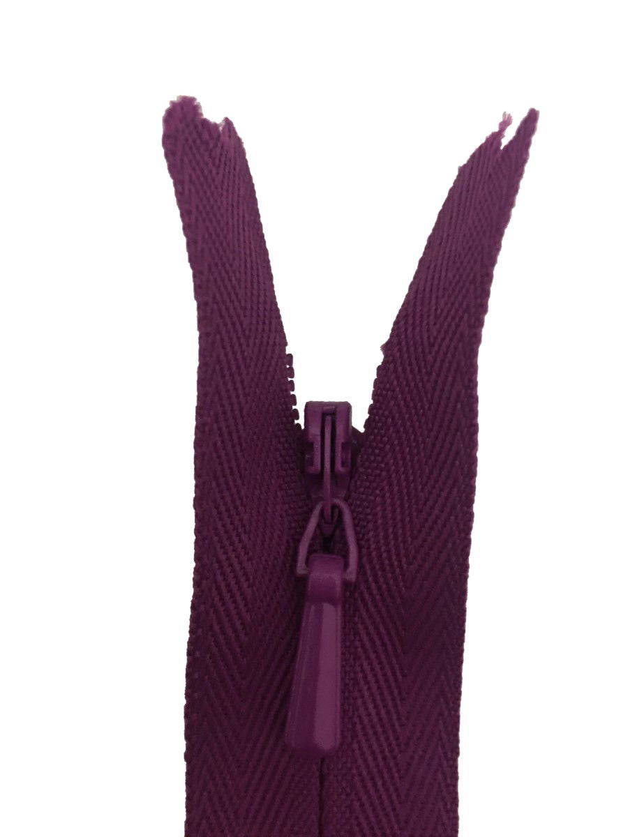 3CC-16-299 - YKK CONCEALED ZIP 16 inch 41 cm 299 DK GARDEN ROSE