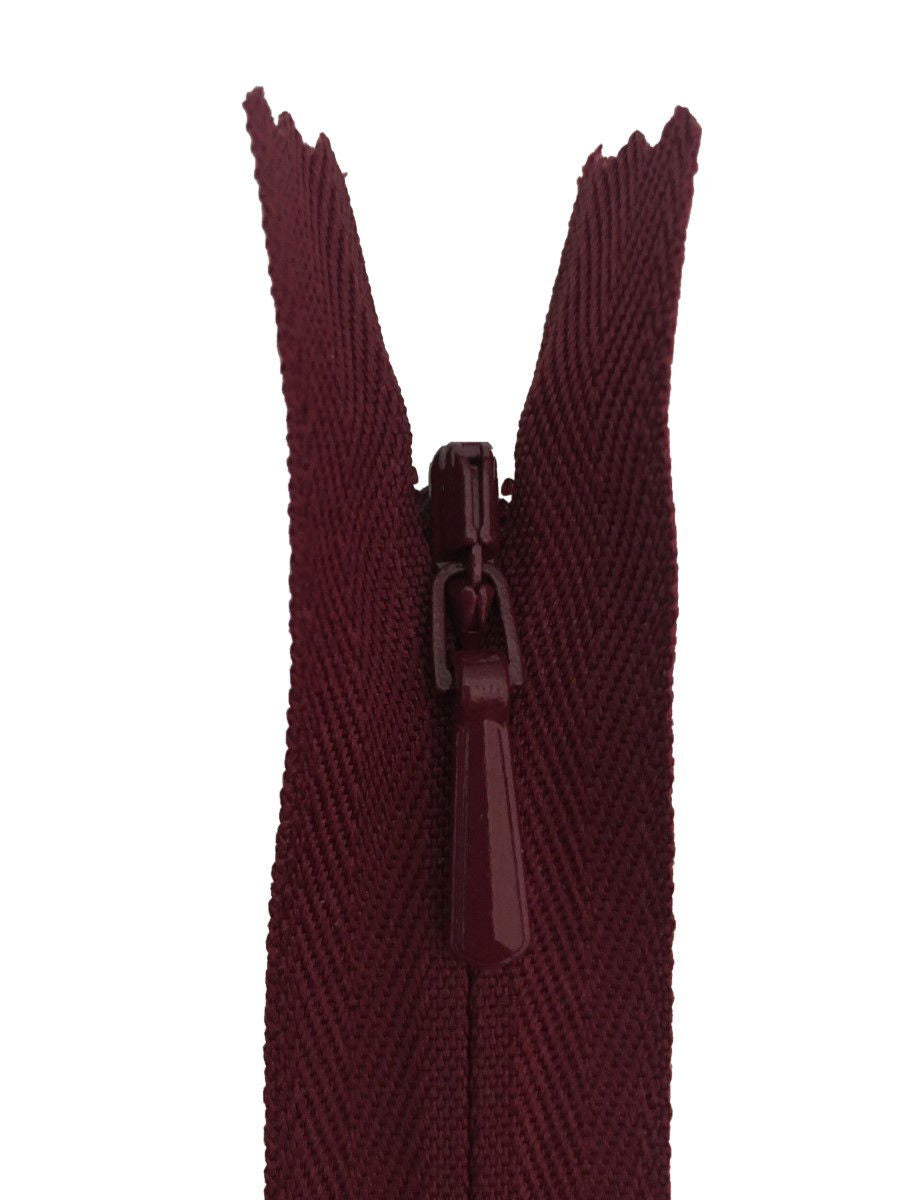 3CC-22-527 - YKK CONCEALED ZIP 22 inch 56 cm 527 WINE