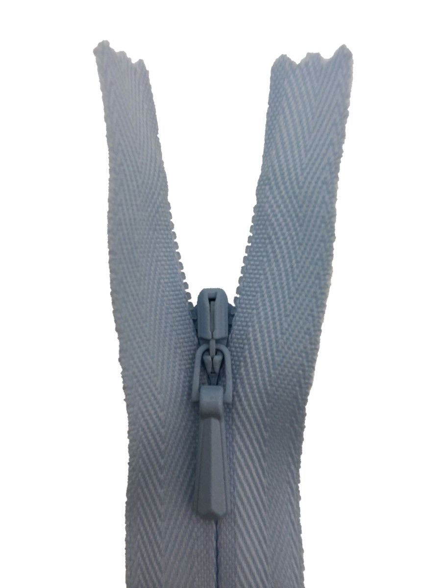 3CC-22-542 - YKK CONCEALED ZIP 22 inch 56 cm 542 BABY BLUE
