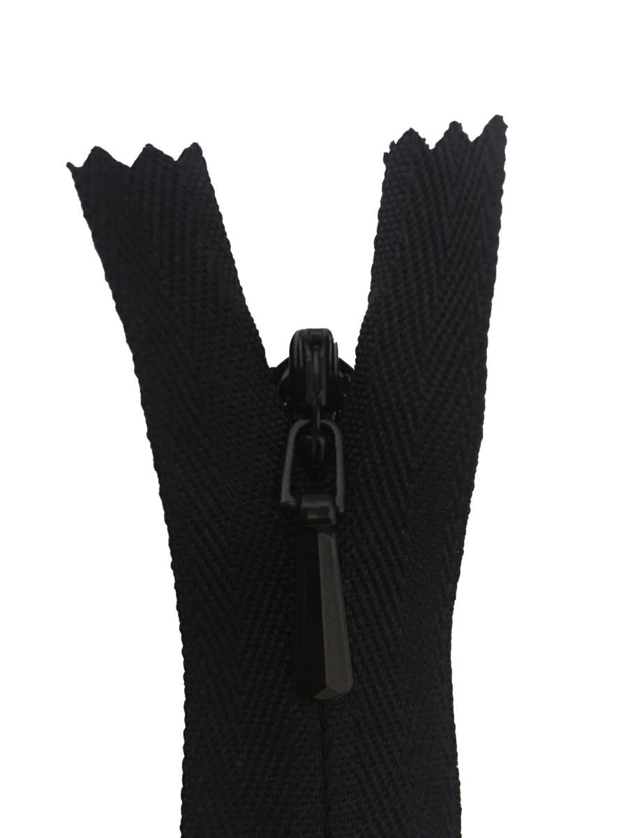 3CC-22-580 - YKK CONCEALED ZIP 22 inch 56 cm 580 BLACK