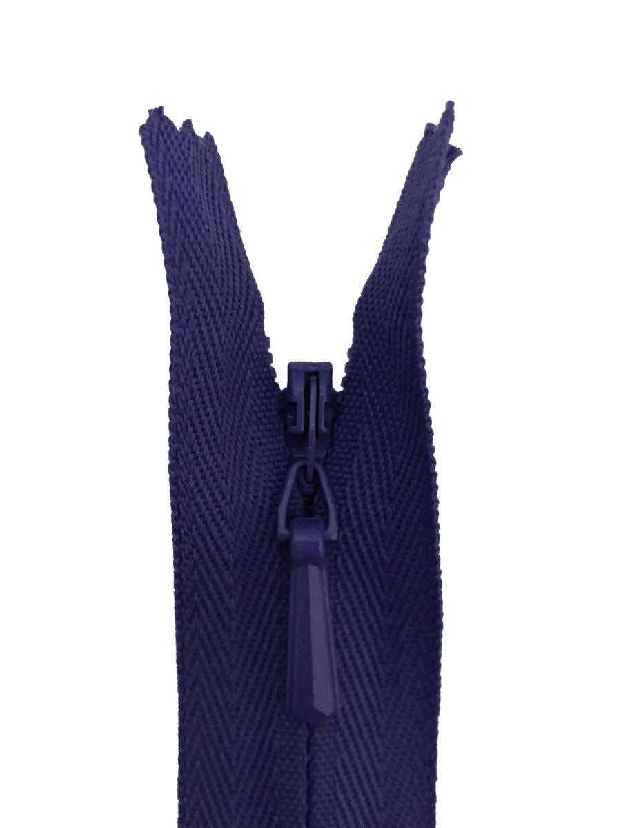 3CC-8-246 - YKK CONCEALED ZIP 8 inch 20 cm 246 VIOLET