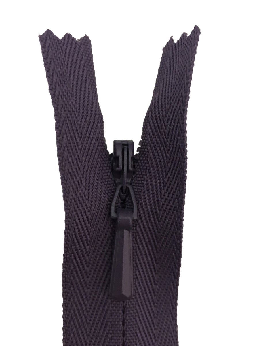 3CC-9-380 - YKK CONCEALED ZIP 9 inch  23 cm 380 DUSKY LILAC