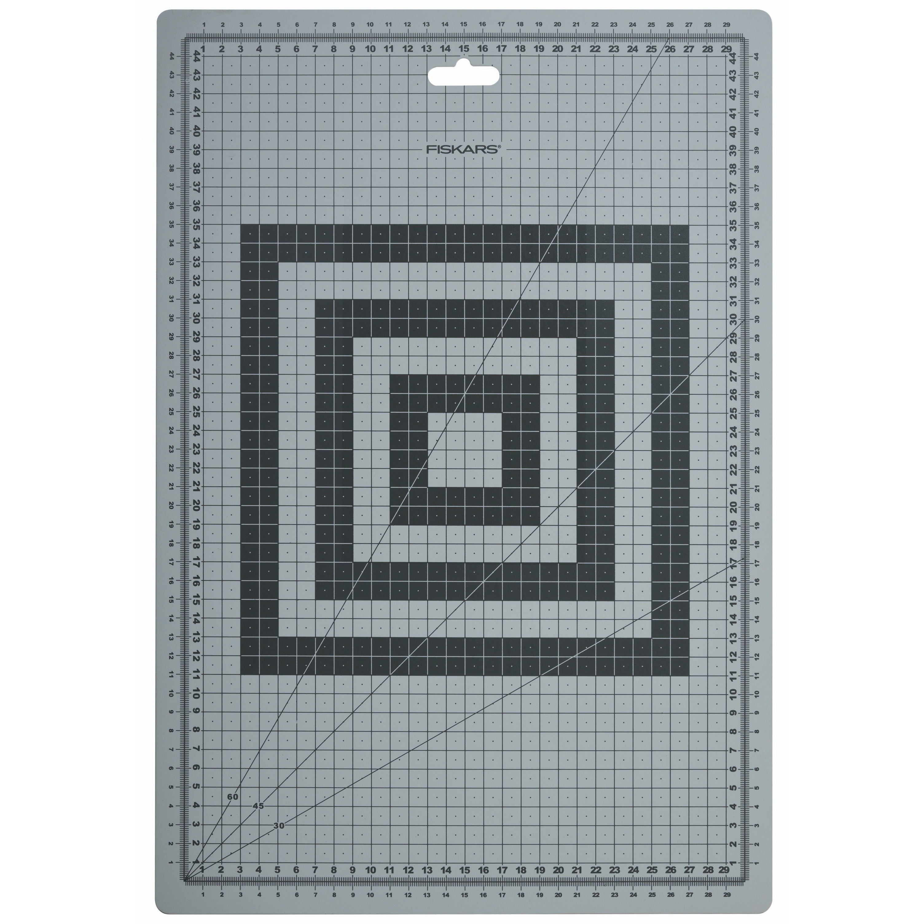 8370 - 1003894 FISKARS CRAFT MAT 30X45cm **A3**