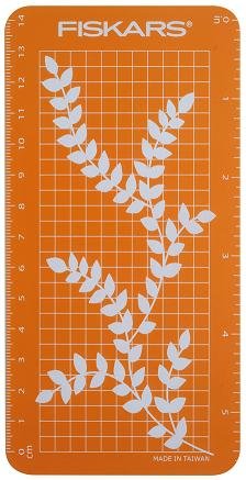 8605 - **FISKARS SMALL EYELET MAT
