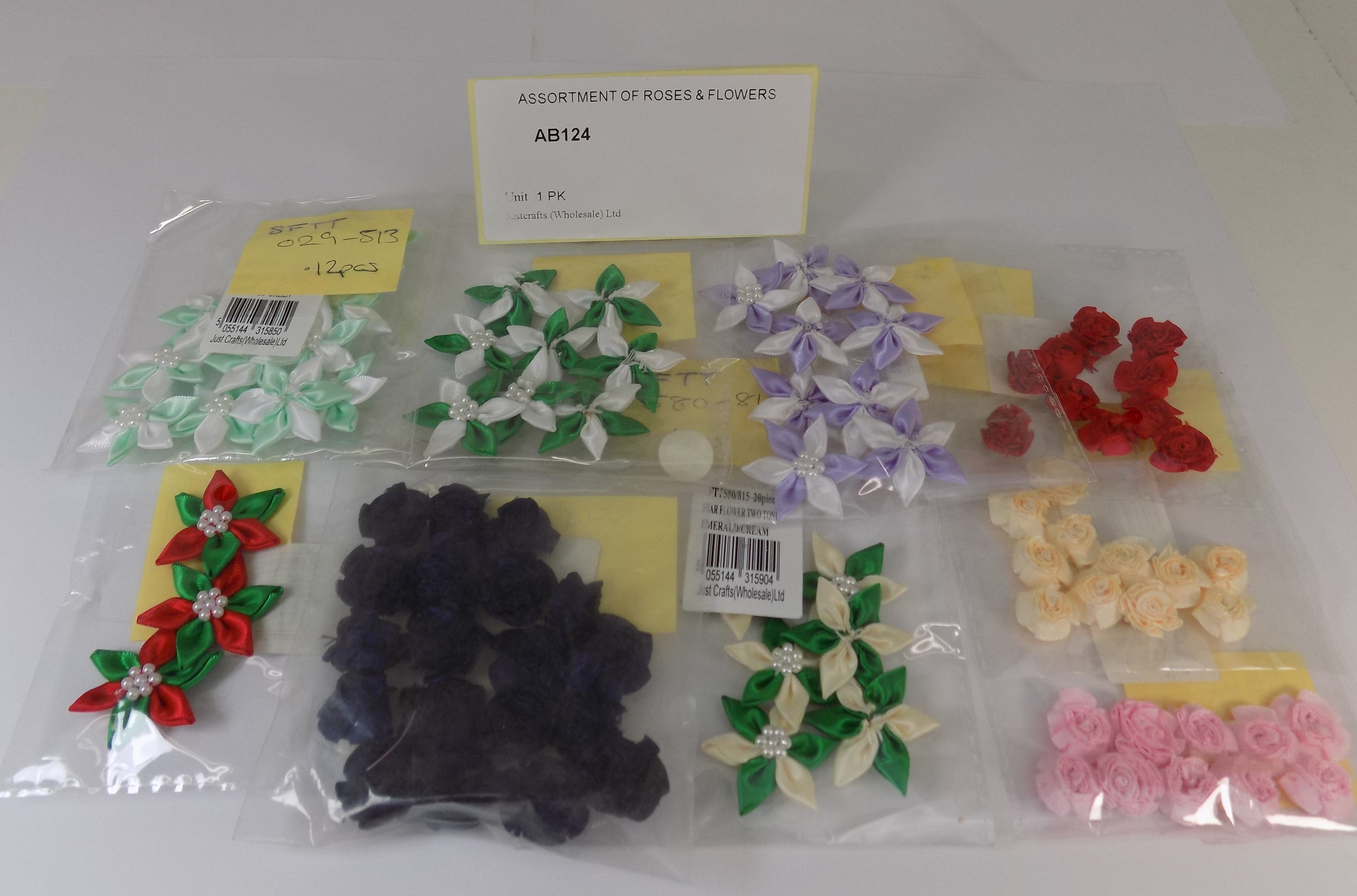 AB124  ASSORTMENT OF ROSES & FLOWERS