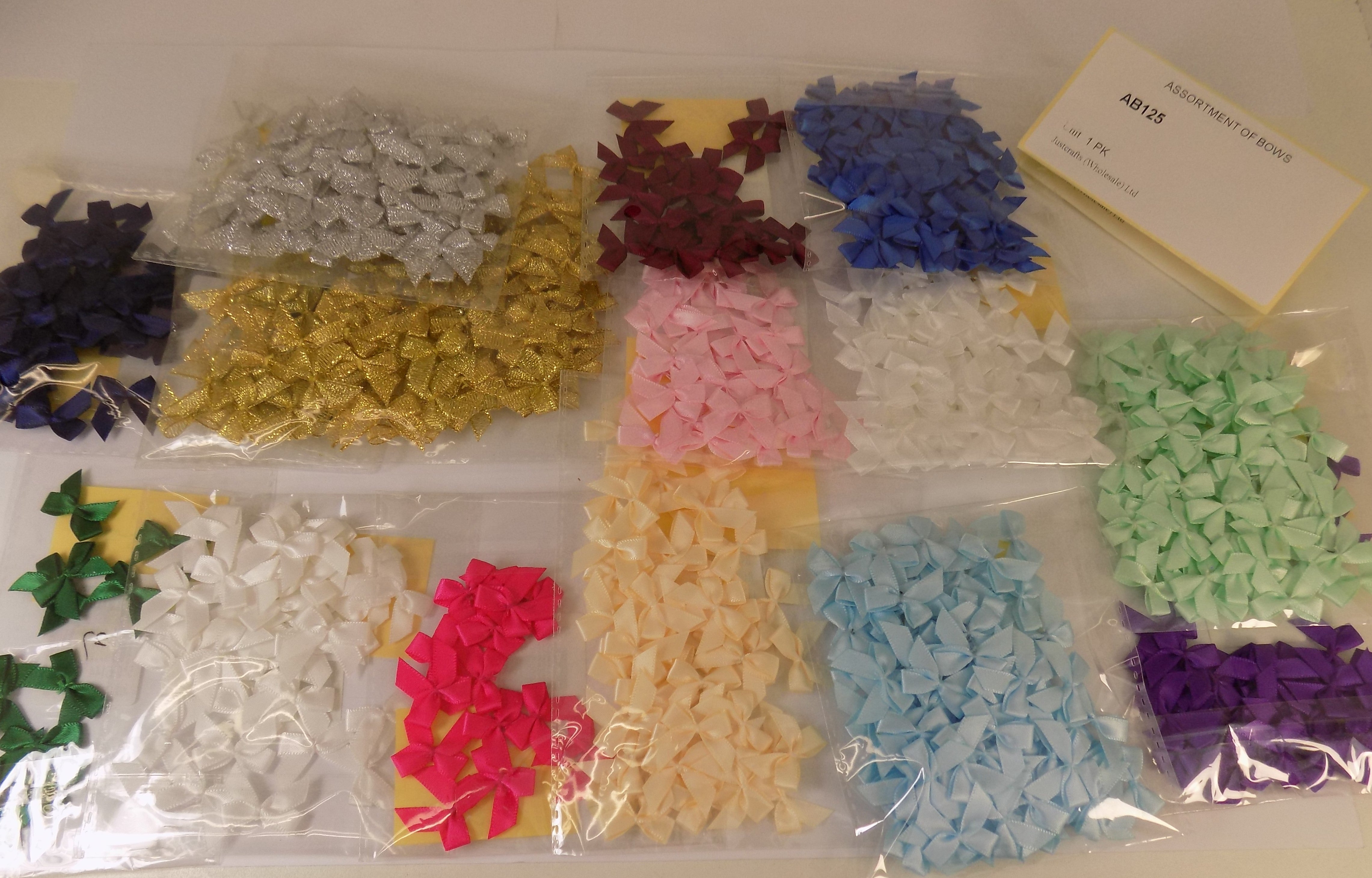 AB125  ASSORTMENT OF BOWS