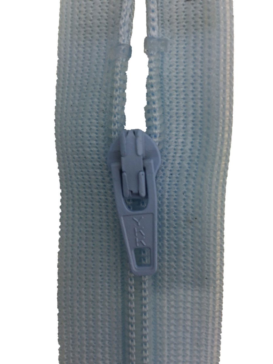 CF036-10-026 - YKK L/W OPEN END ZIP 10 inch 25 cm 026 LT BLUE