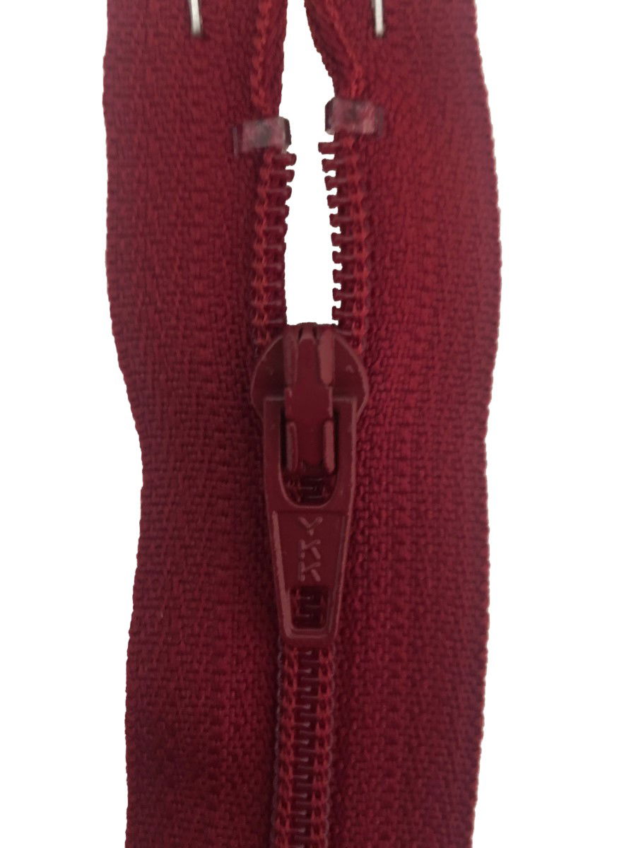 CF036-12-520 - YKK L/W OPEN END ZIP 12 inch 30 cm 520 BEAUTY