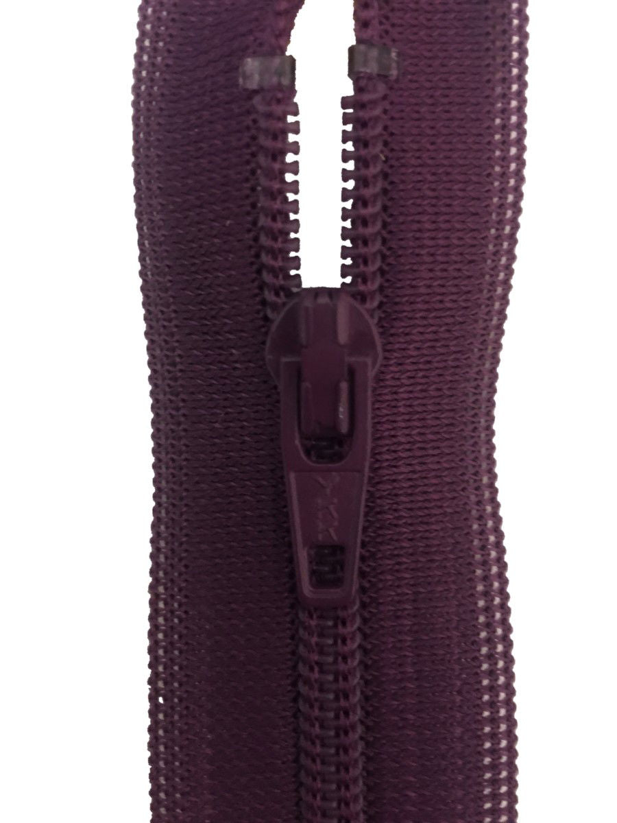 CF036-16-265 - YKK L/W OPEN END ZIP 16 inch 41 cm 265 PLUM
