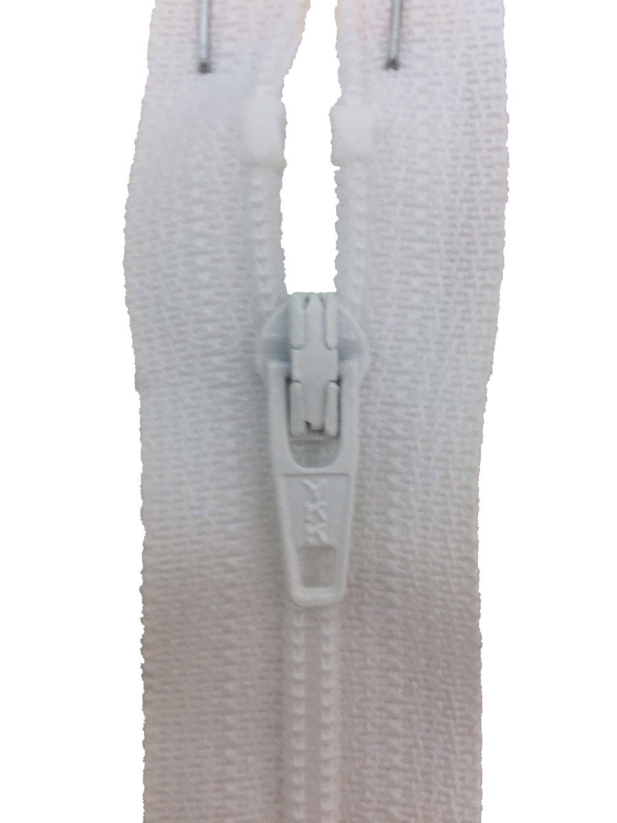 CF036-16-501 - YKK L/W OPEN END ZIP 16 inch 41 cm 501 WHITE