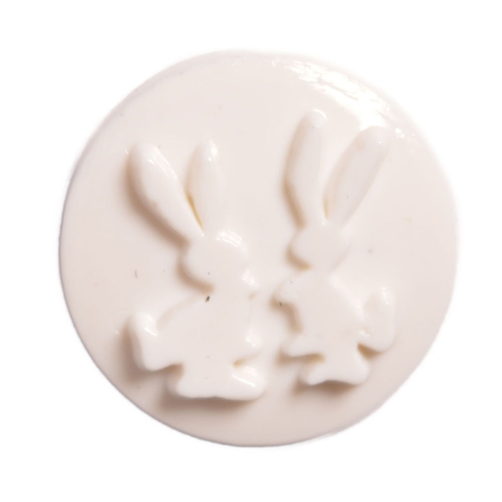 CN19-1 - BUTTONS-TWIN RABBITS 1 ALL WHITE 22L