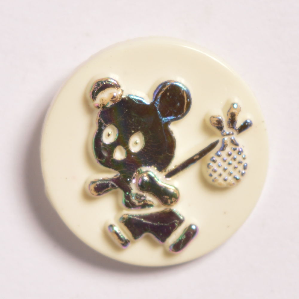 CN29-8 - BUTTONS- PANDA & BAG COL 8 CREAM 22L