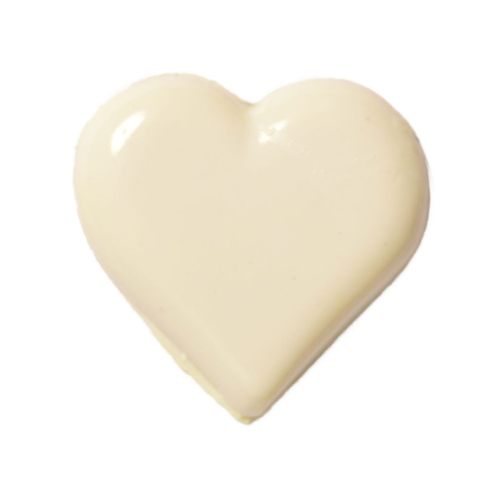 CN33-8 - BUTTONS- HEART SHANK COL 8 CREAM 24L