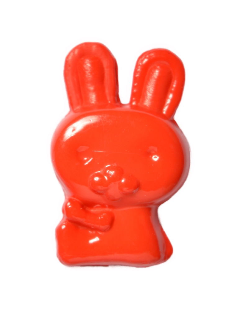 CN34-30 - BUTTONS- BUNNY BIG EARS COL 30 RED 28L