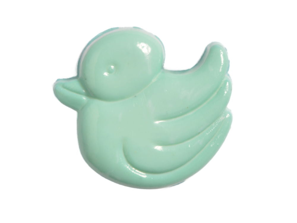 CN50-33 - BUTTONS- LITTLE DUCK  COL 33  AQUA 22L