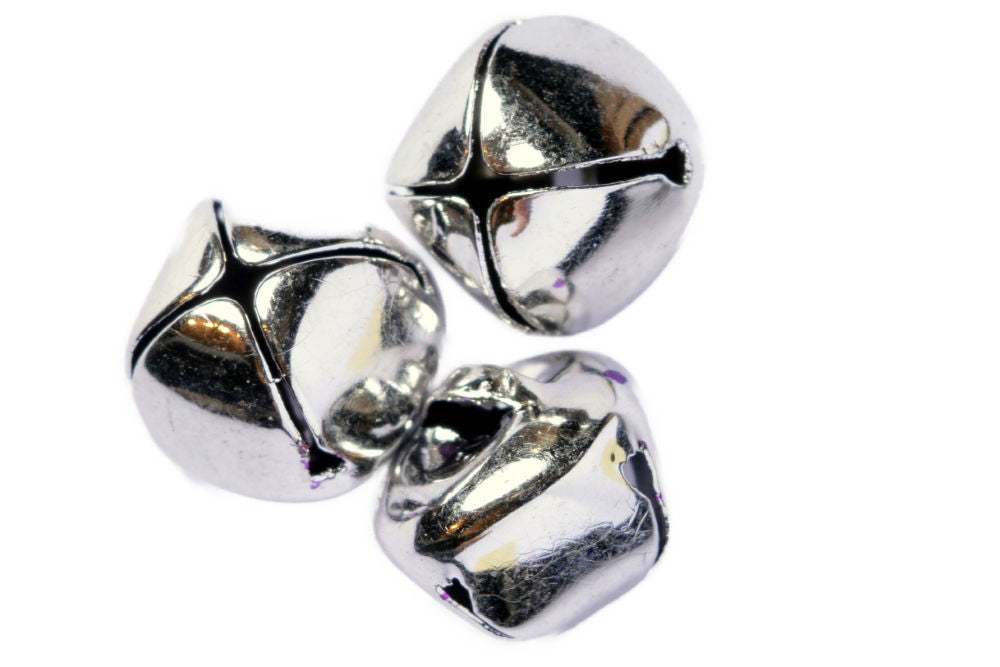 D118 - SS601 ** SHINY BELLS SILVER 15MM