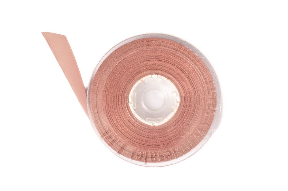 DS10-146 - DOUBLE SATIN RIBBON 10mm 146 CAMEO