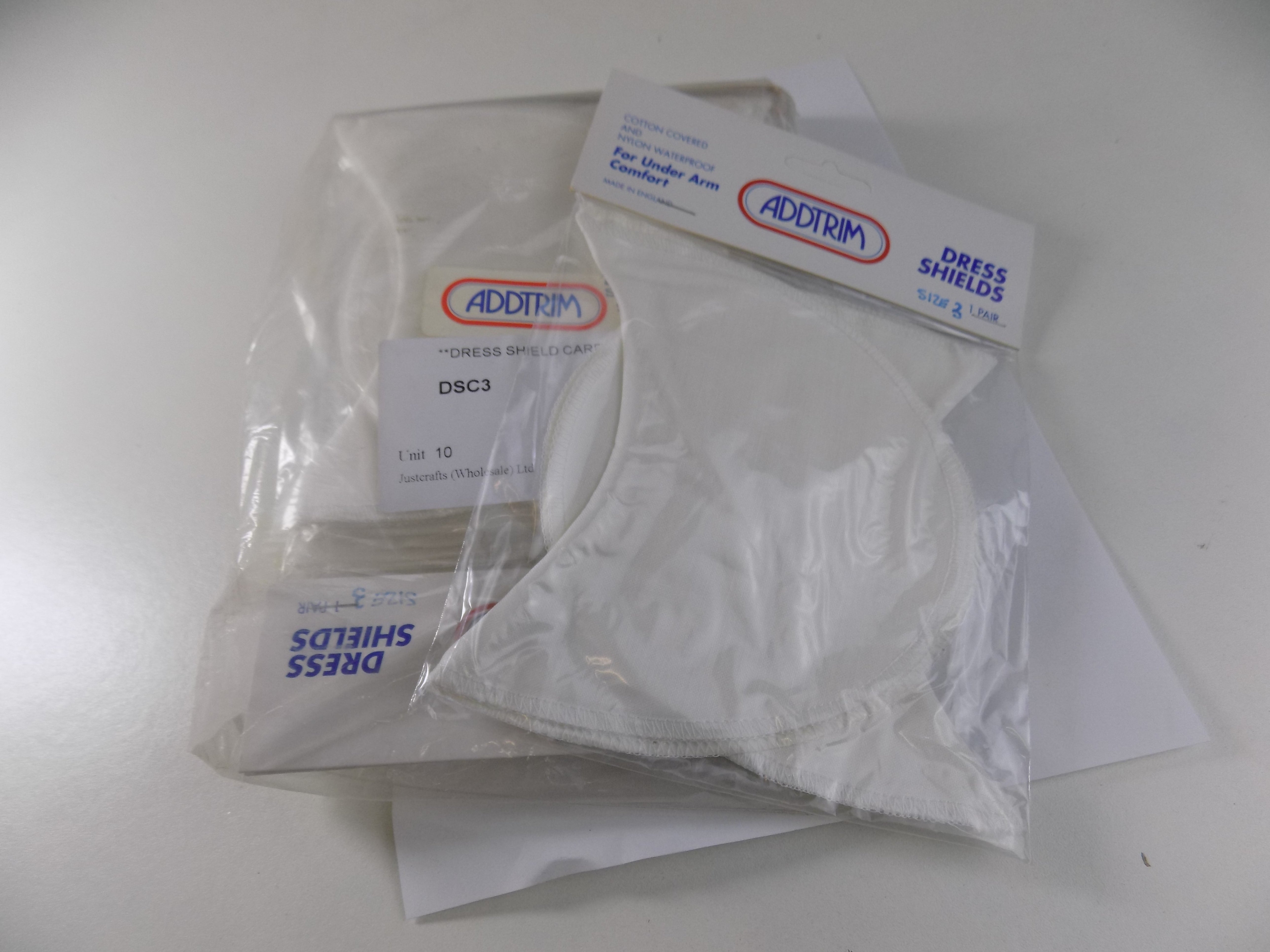DSC3  **DRESS SHIELD CARDED SIZE 3