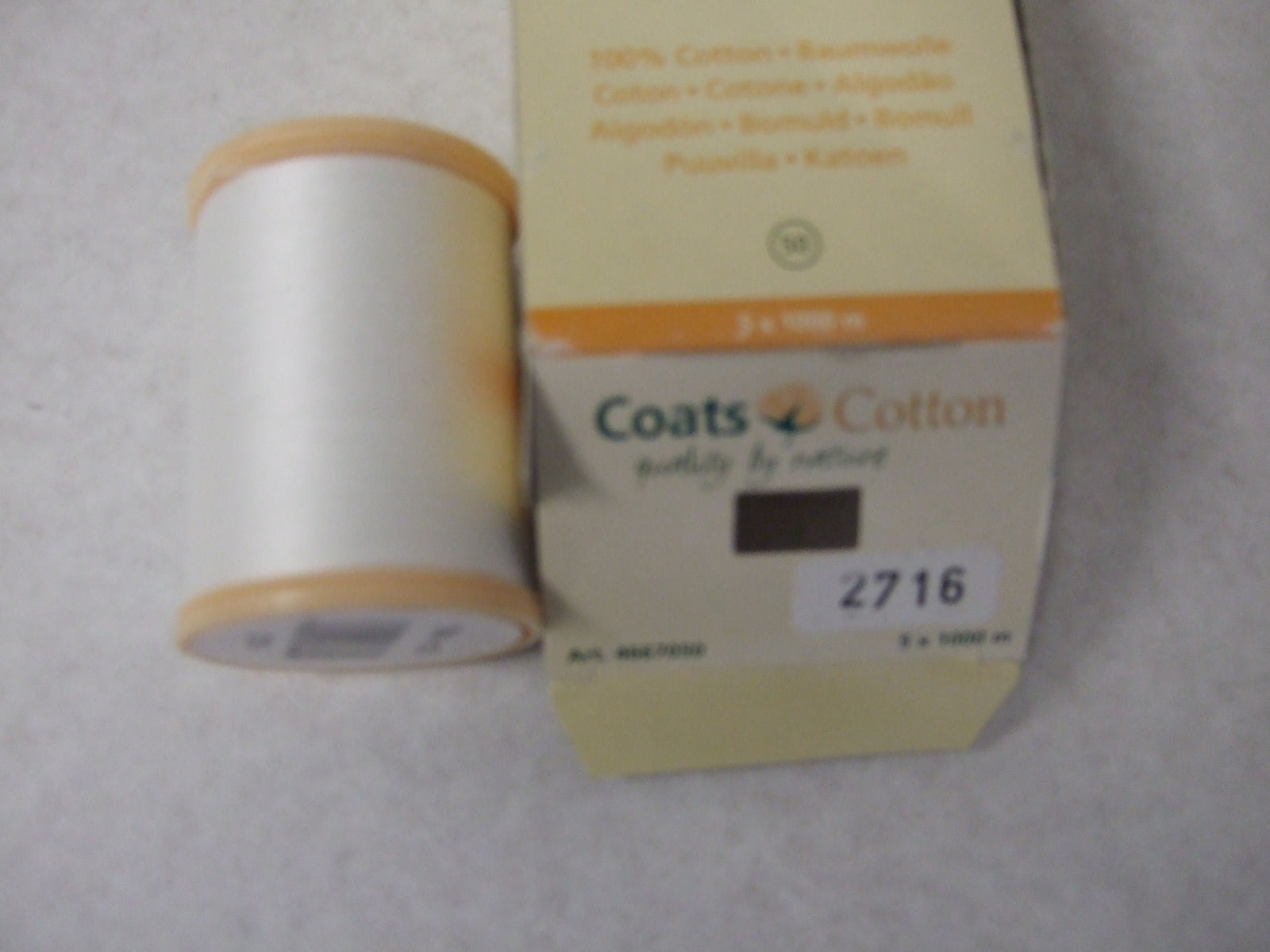 4667050-2716  COATS COTTON SIZE 50 X 1000M COL 2716 OFF WHITE