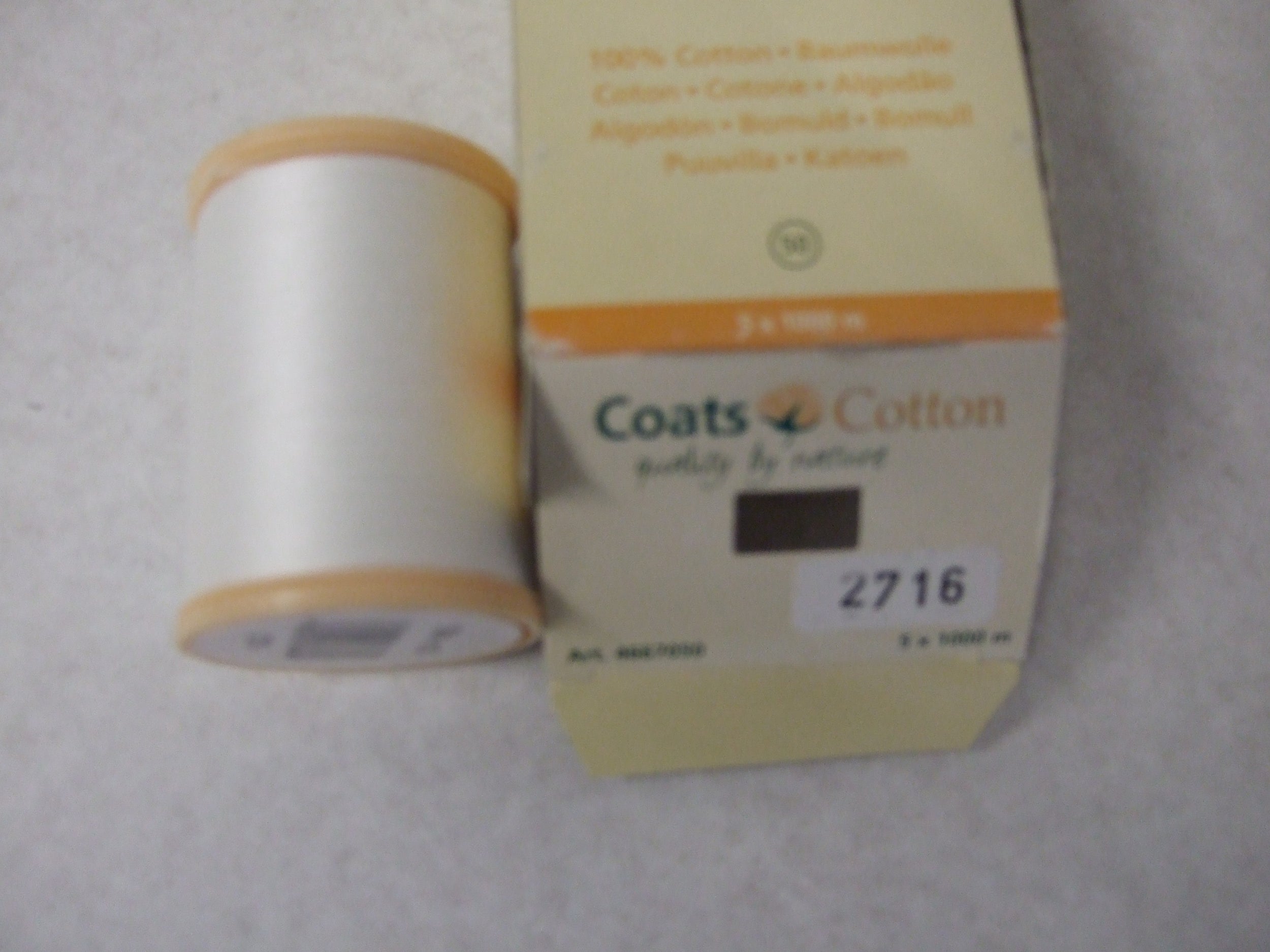 4667050-2716  COATS COTTON SIZE 50 X 1000M COL 2716 OFF WHITE