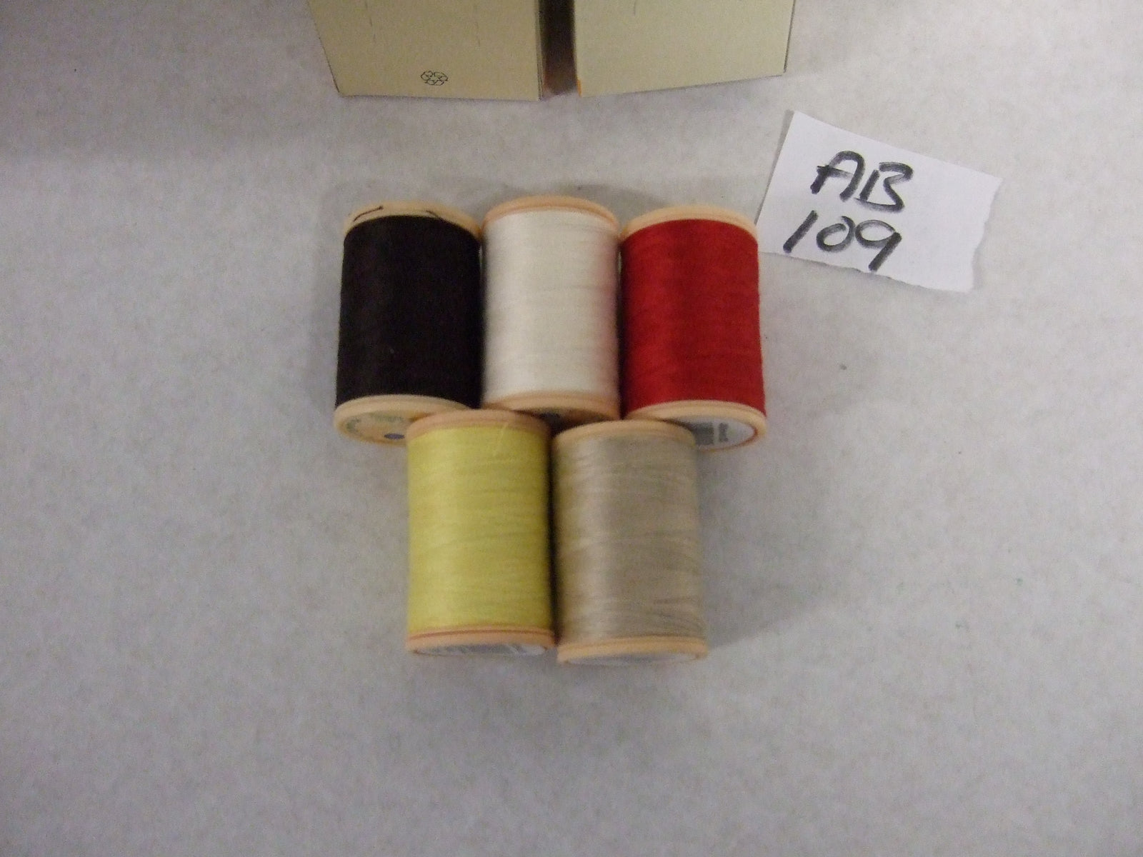 AB109  ASSORTMENT OF COATS COTTONS (4664050) 5x500M X 5 boxes