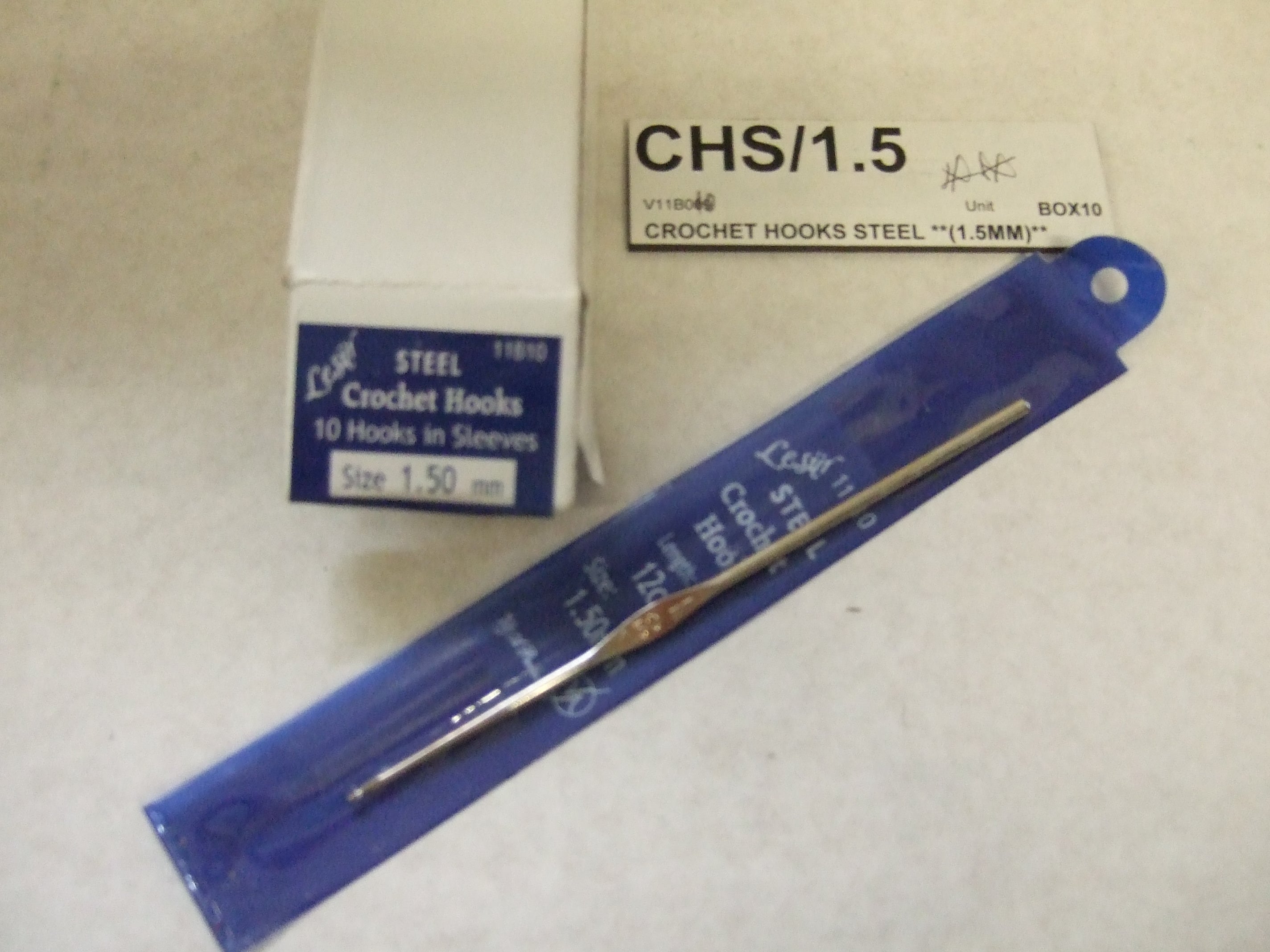 CHS-1.5  **STEEL CROCHET HOOK 15CM X 1.5MM