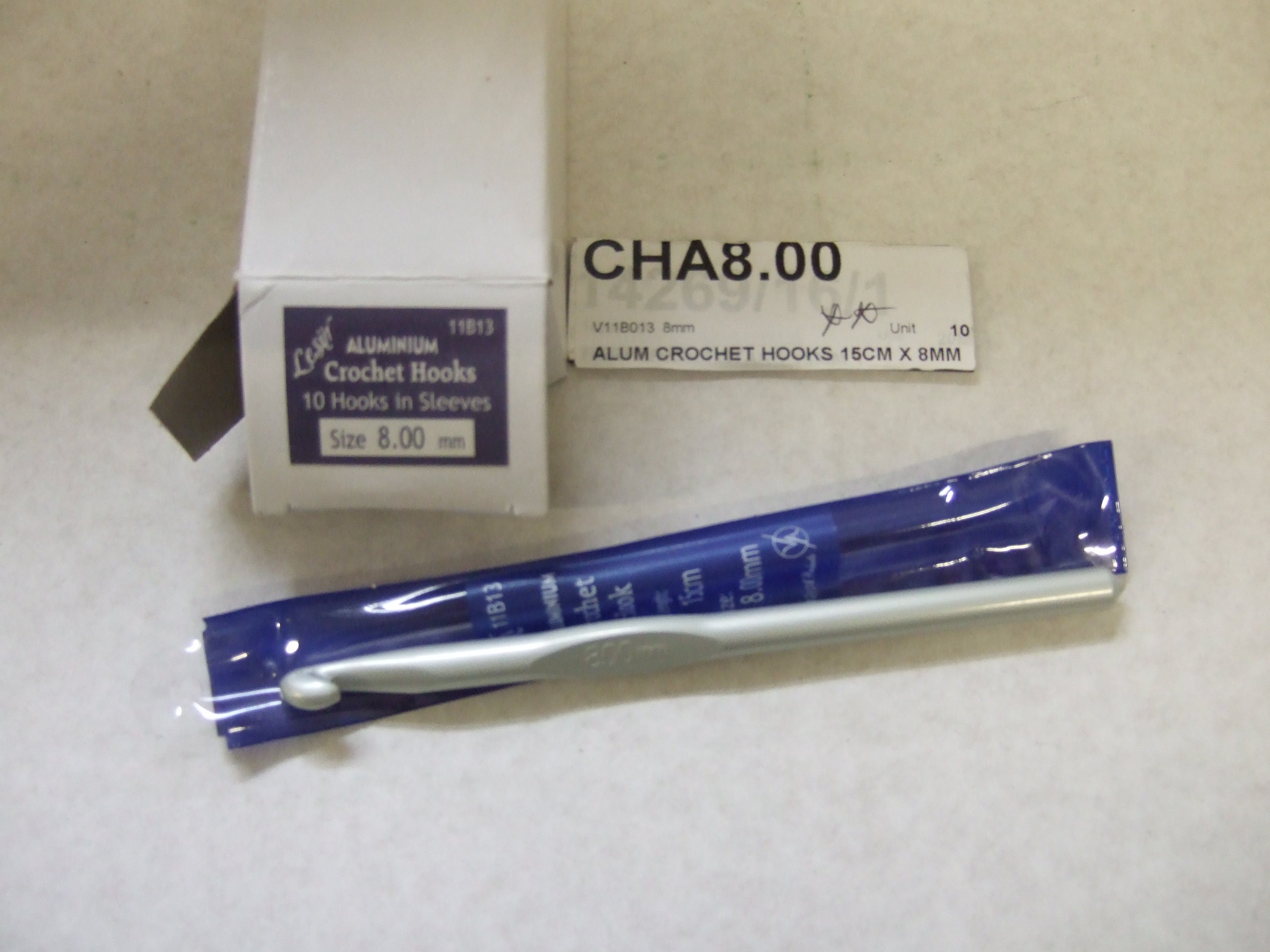 CHA8.00  **ALUM CROCHET HOOKS 15CM X 8MM