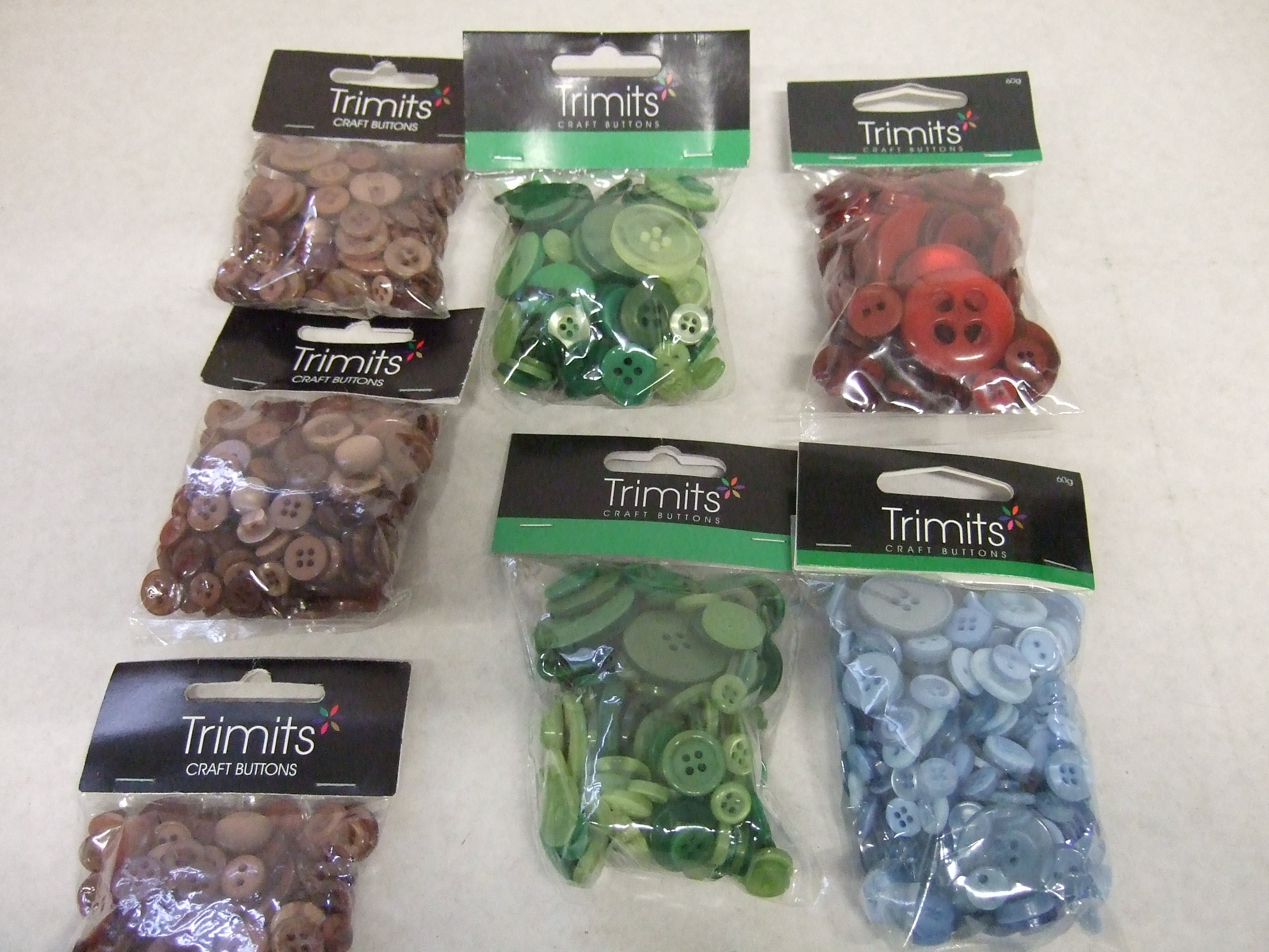 AB11   MIXED CRAFT BUTTONS BROWN 40g , GREEN, BLUE & RED 60g