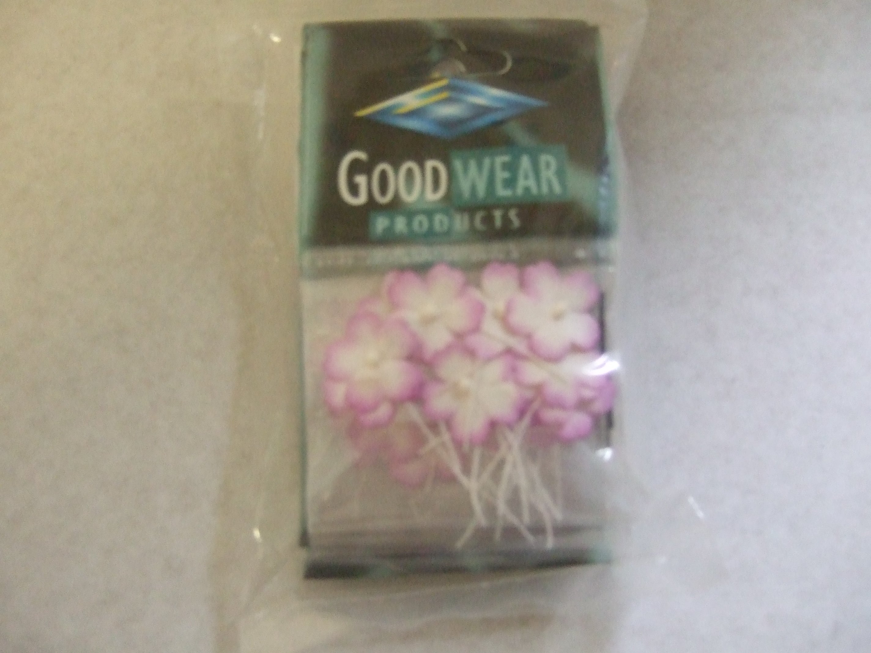 B6047-14  **LARGE LILAC/WHITE PAPER FLOWER