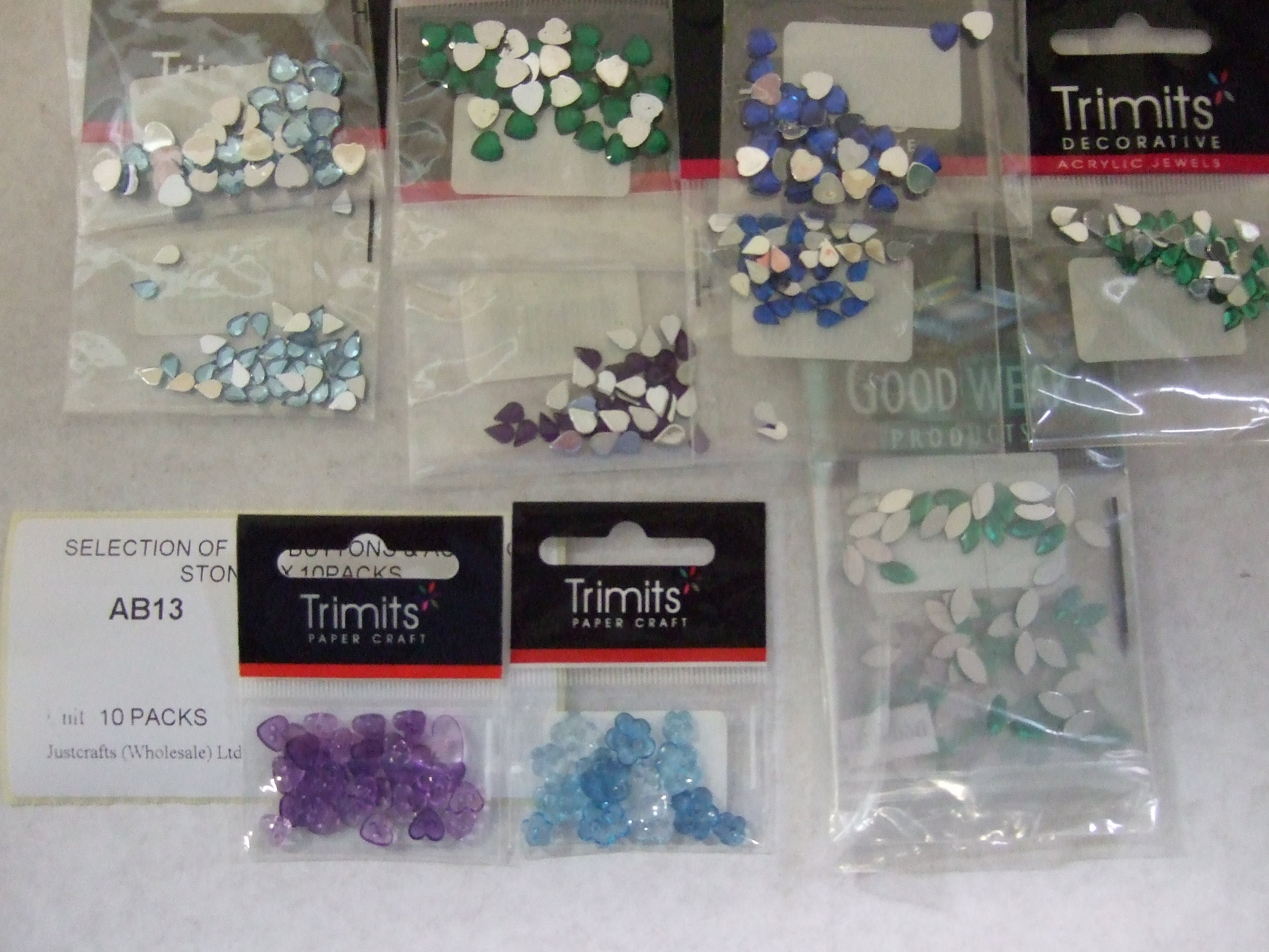 AB13 SELECTION OF MINI BUTTONS & ACRYLIC STONES X 10 PACKS