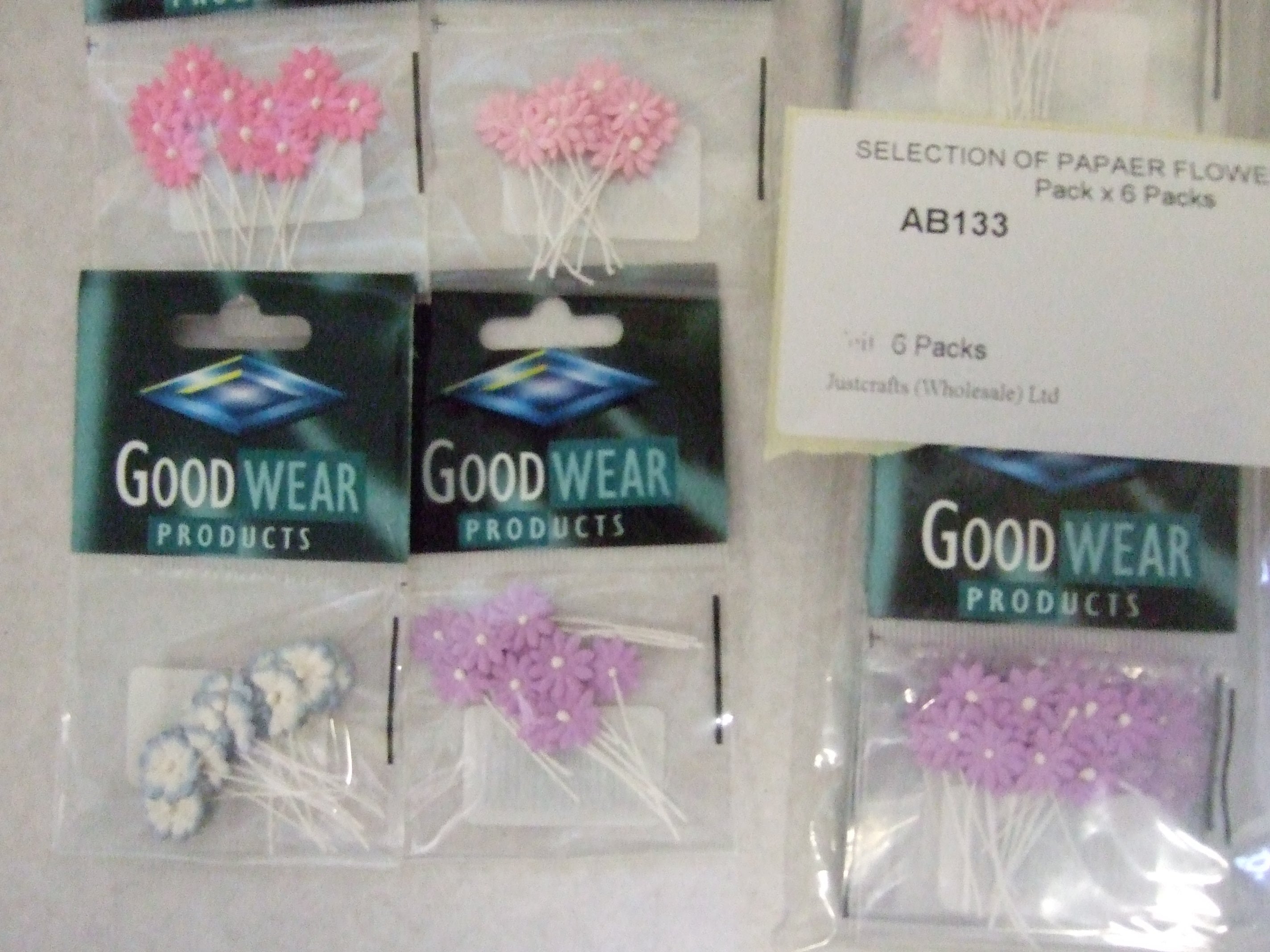 AB133 SELECTION OF PAPAER FLOWERS 10 Per Pack x 6 Packs