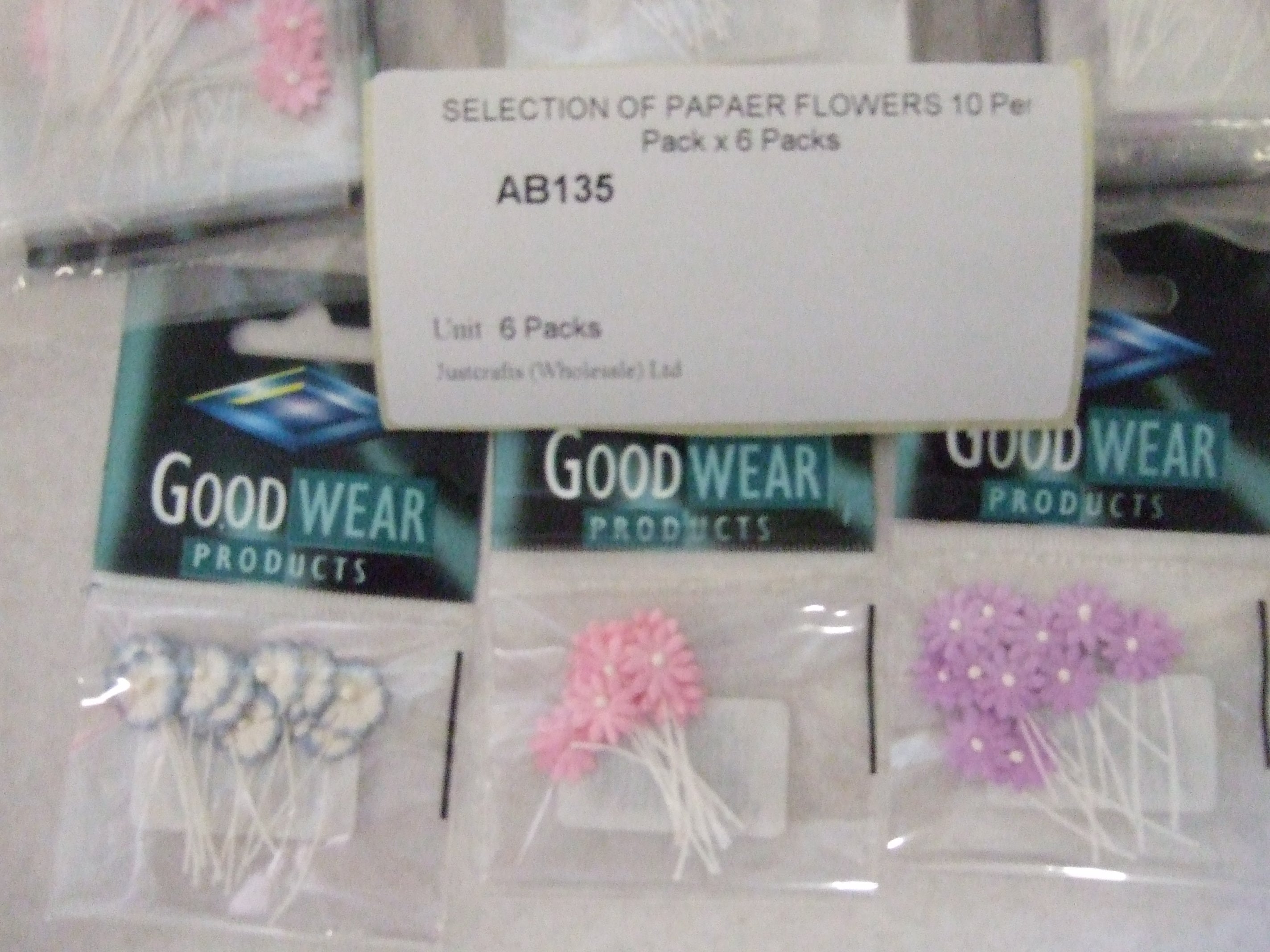 AB135 SELECTION OF PAPAER FLOWERS 10 Per Pack x 6 Packs
