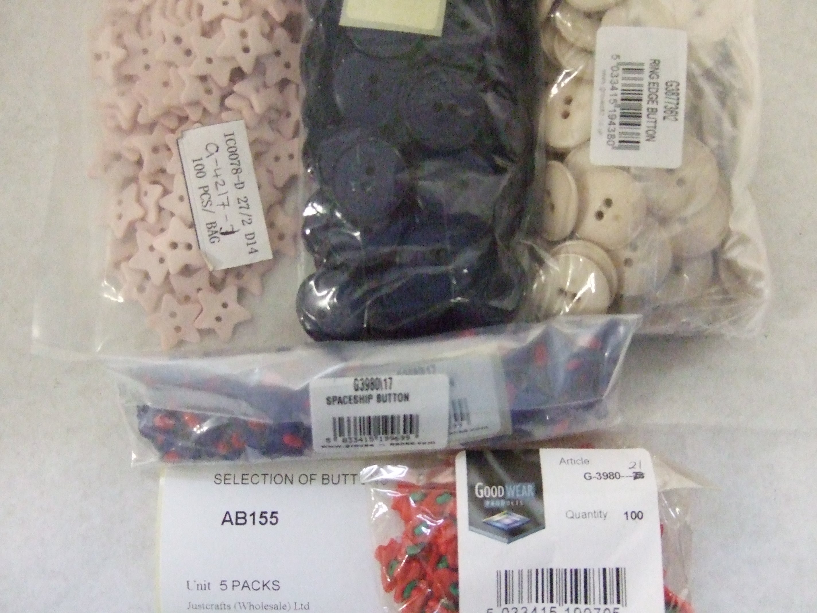 AB155  SELECTION OF BUTTONS x 5 PACKS