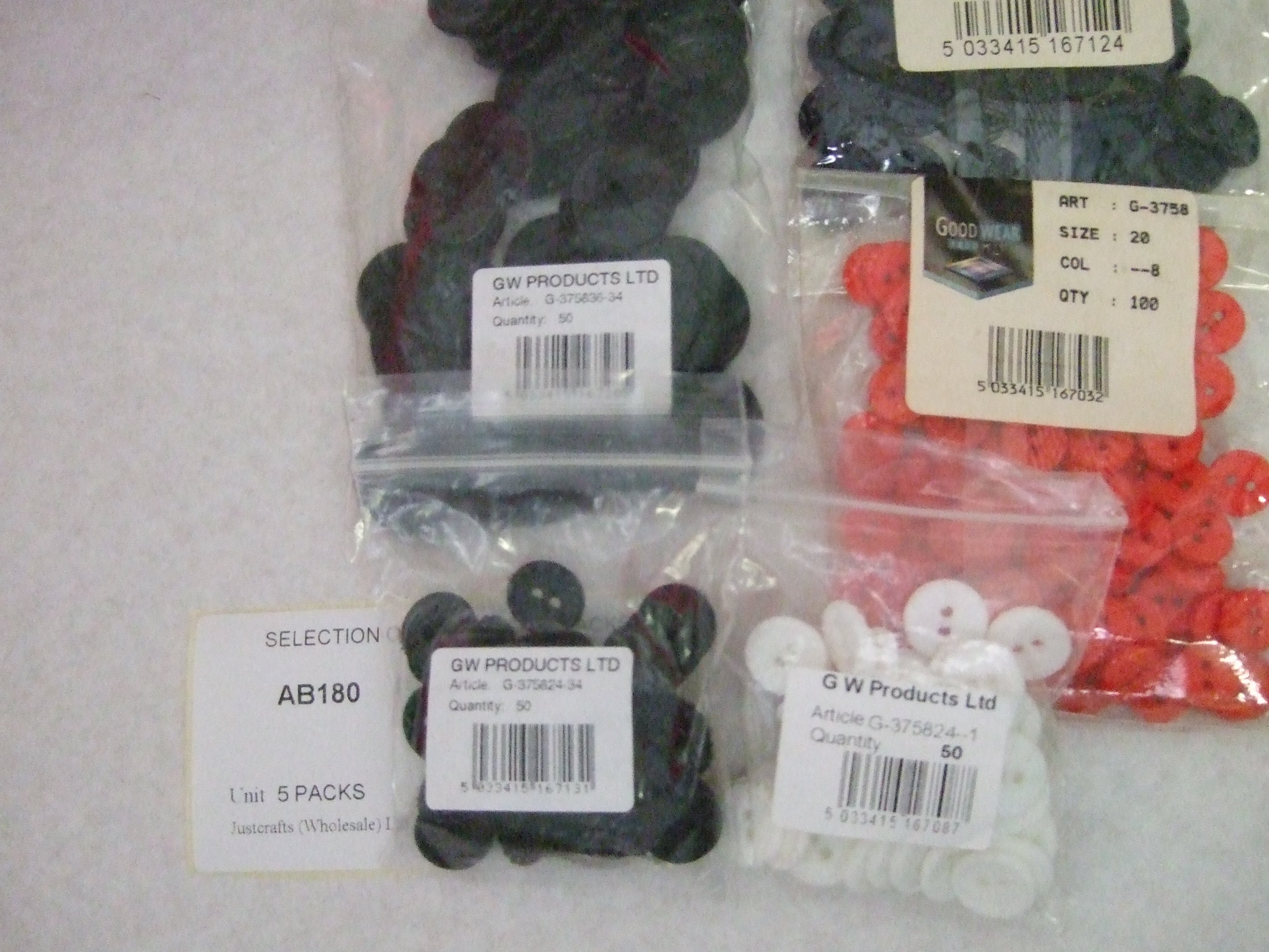 AB180  SELECTION OF BUTTONS x 5 PACKS