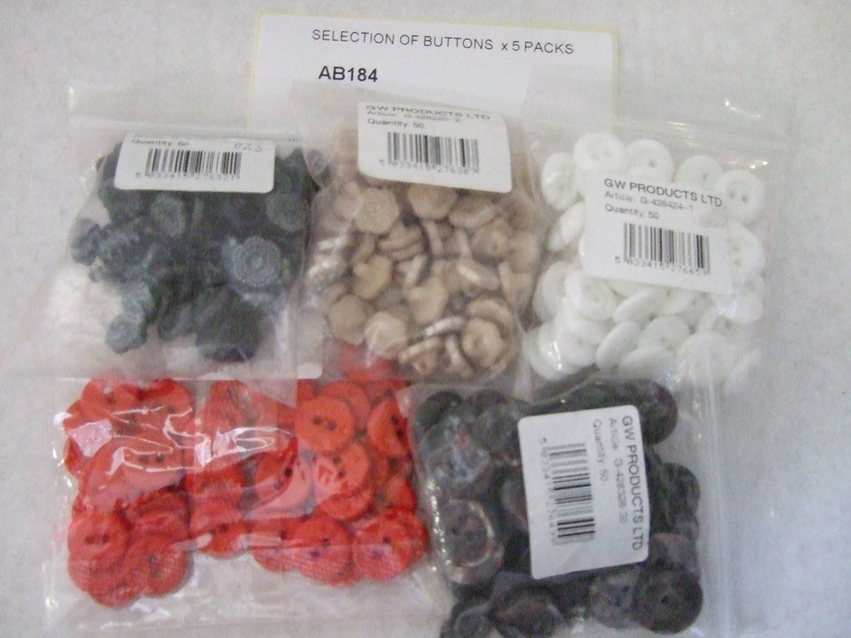 AB184 SELECTION OF BUTTONS x 5 PACKS