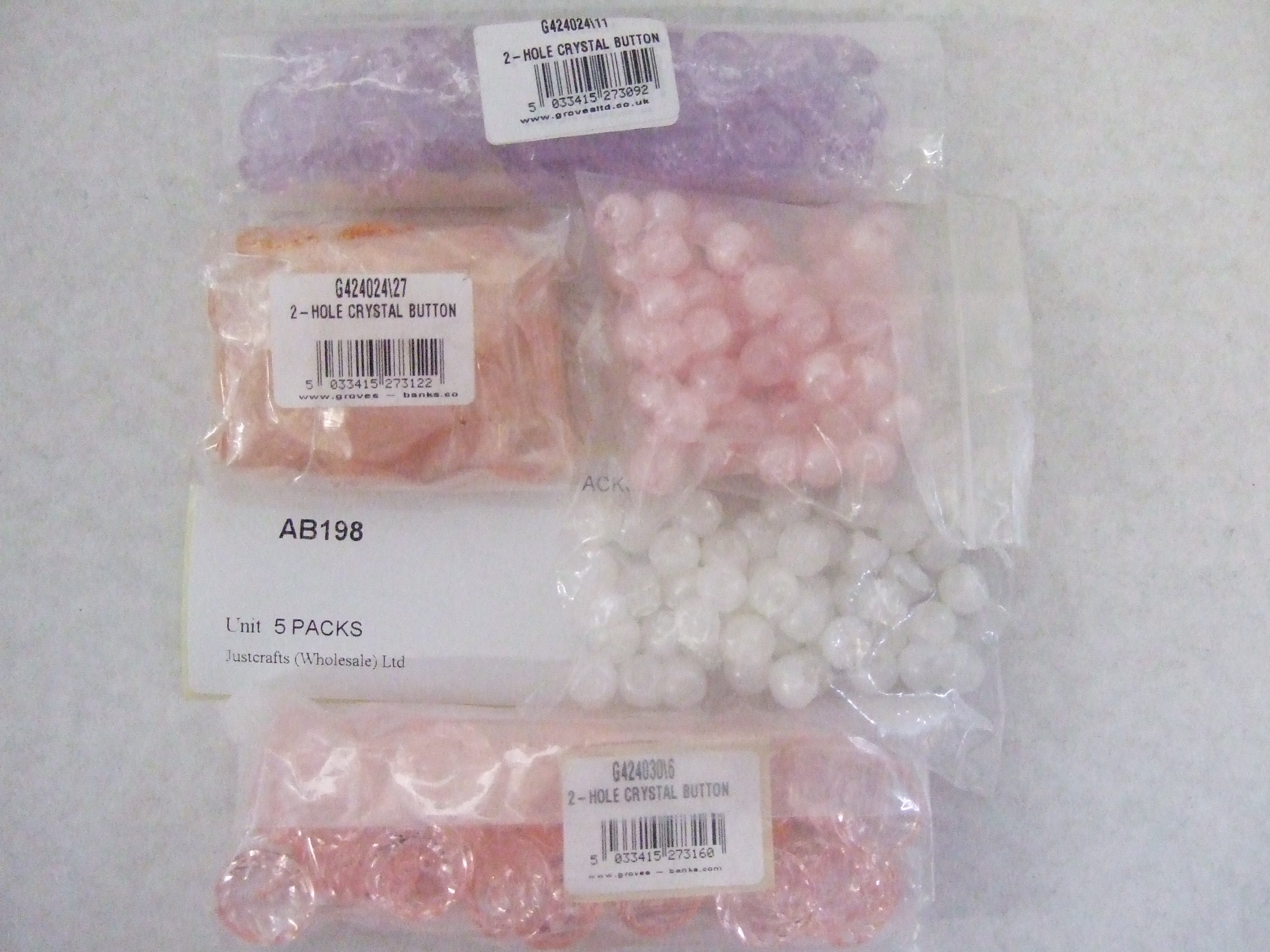 AB198  SELECTION OF BUTTONS x 5 PACKS