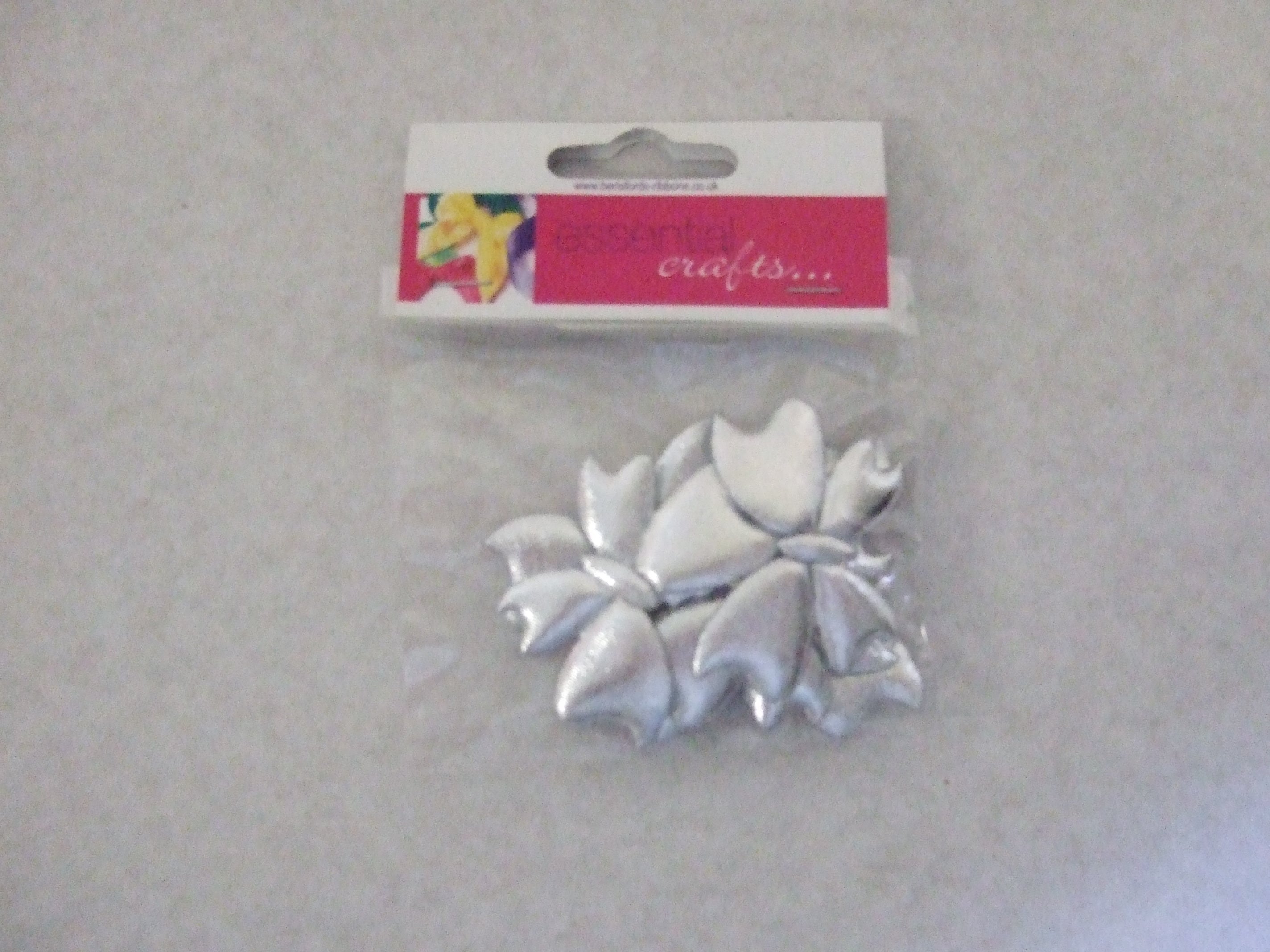 42642-100  ** METALLIC PADDED BUTTERFLY 100 SILVER 6/PK