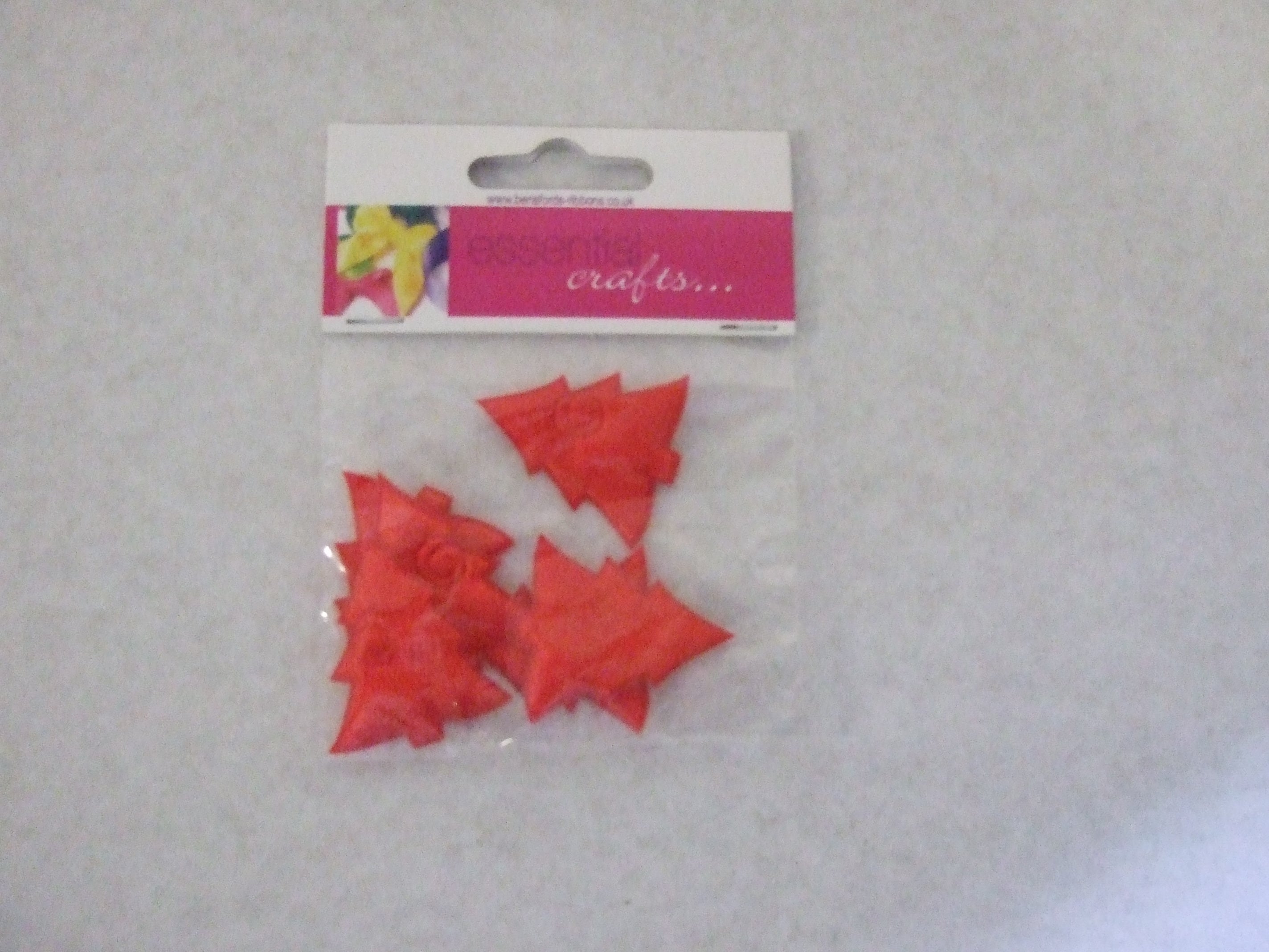 42640-15  ** PADDED TREES 15 RED  6/PK