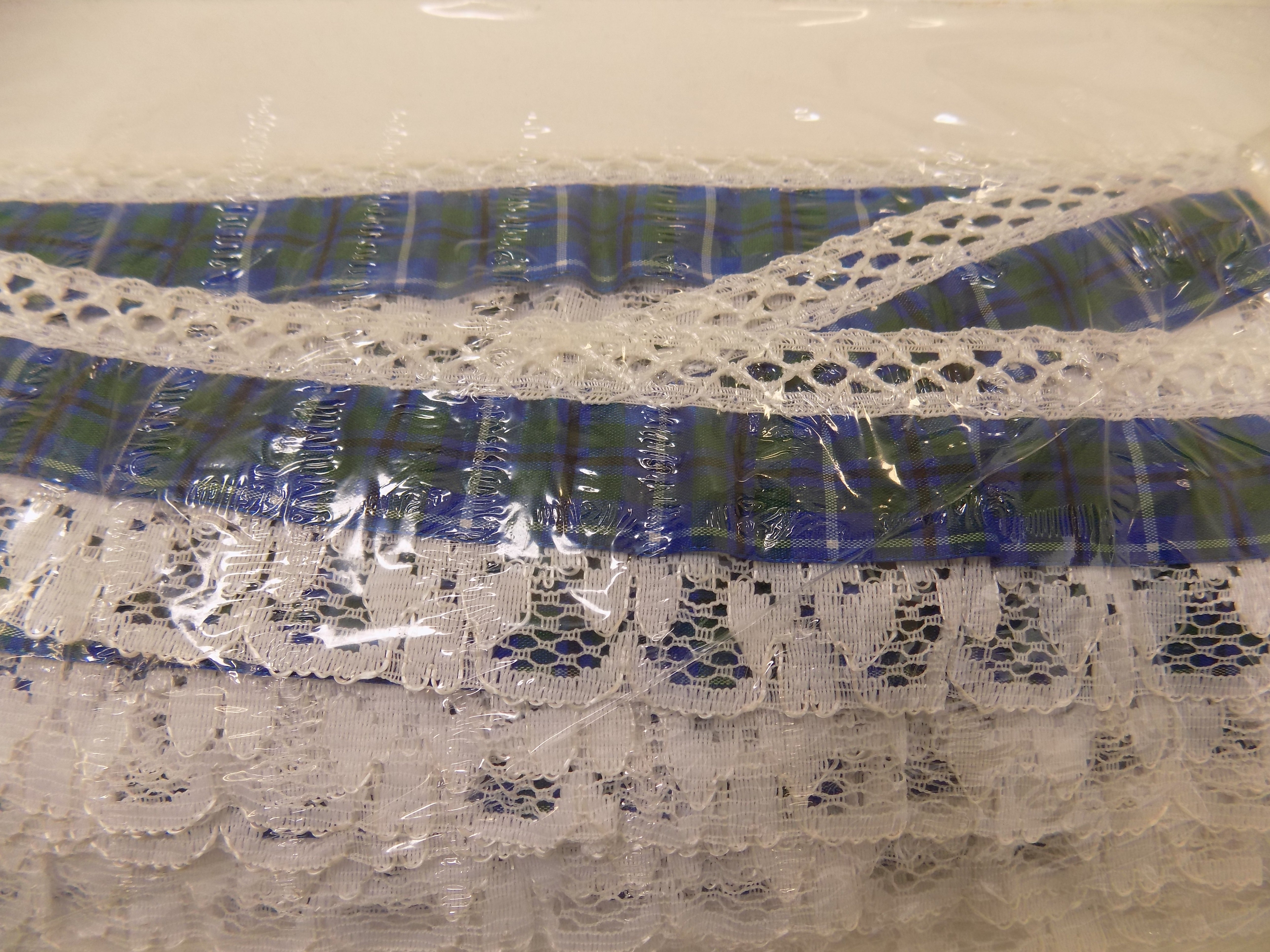 LW9-D   **LACE W9 TARTAN 51 DOUGLAS