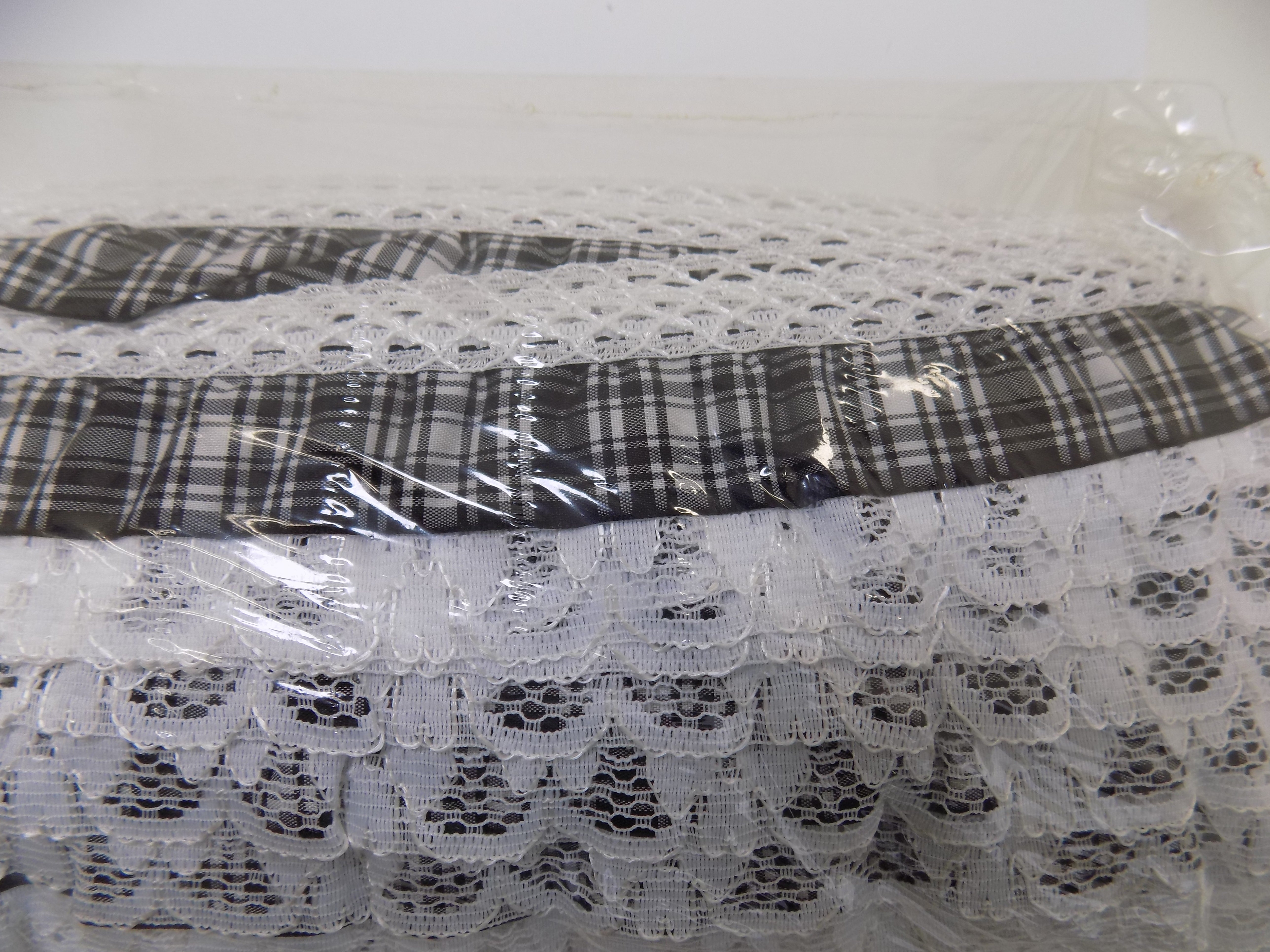 LW9-M  **LACE W9 TARTAN 45 MENZIES