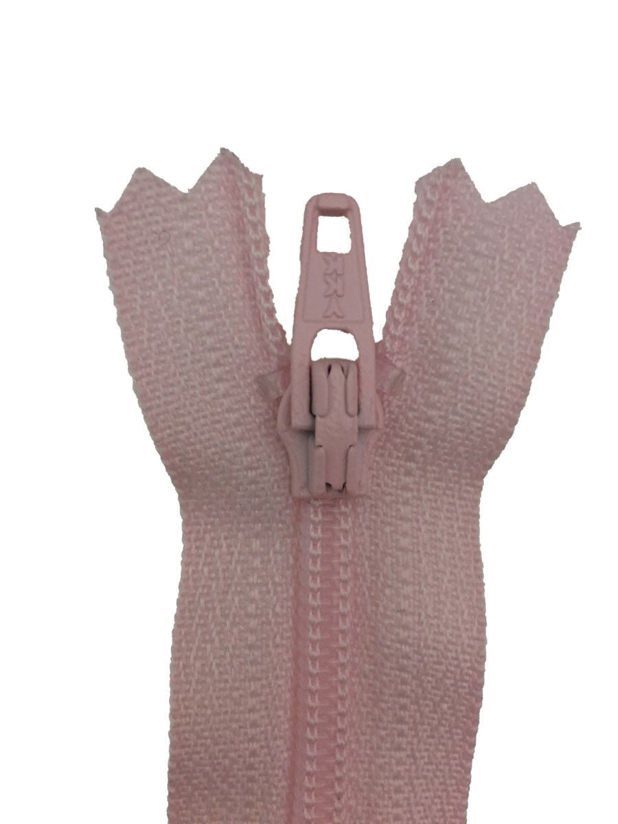 ERFC256-18-521 - YKK NYLON DRESS/ SKIRT ZIP 18 inch  46 cm 521 PEACH